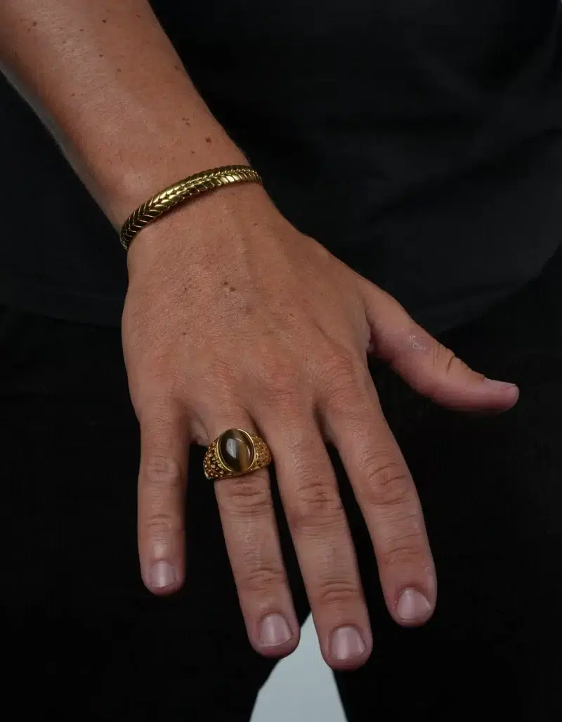 Pattern Brown Stone Ring